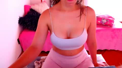 Snapshot of perverthotgirl chatting on February 5, 2025, 9:18 pm linda online show from February 5, 2025, 9:18 pm