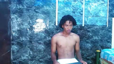 perzy_wt online show from April 19, 2026, 7:49 pm