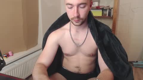 pes1ko online show from April 5, 2026, 7:44 pm