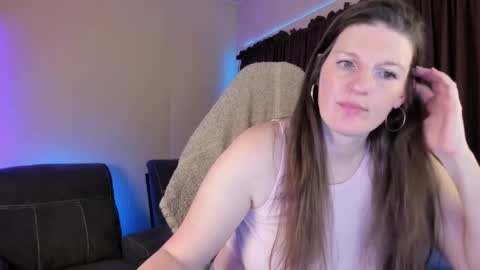 Kelly online show from December 4, 2025, 12:03 pm