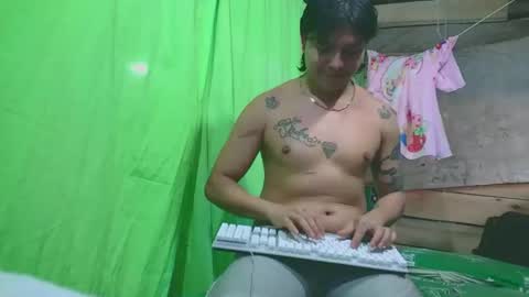 peteresmitd17 online show from December 22, 2025, 10:29 pm