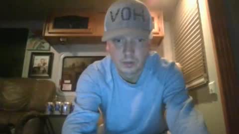 Snapshot of peterschwarz1981 chatting on December 15, 2025, 4:17 am peterschwarz1981 online show from December 15, 2025, 4:17 am