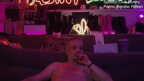 peterwinschoten online show from April 9, 2026, 11:54 pm