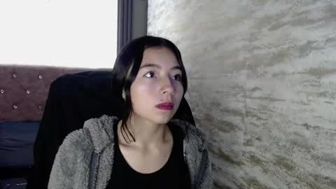Snapshot of petite_8 chatting on May 19, 2026, 7:53 pm Petite online show from May 19, 2026, 7:53 pm