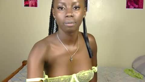 Snapshot of petite_charm chatting on May 20, 2026, 3:24 am Charm online show from May 20, 2026, 3:24 am