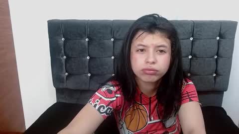 petite online show from October 23, 2025, 11:31 am