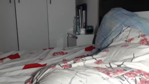 Snapshot of petite_danielle chatting on July 8, 2026, 11:20 pm petite_danielle online show from July 8, 2026, 11:20 pm