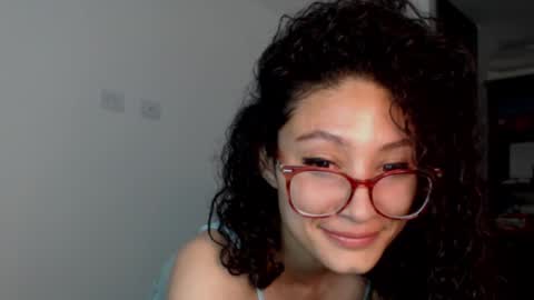 loli online show from September 29, 2025, 3:44 am