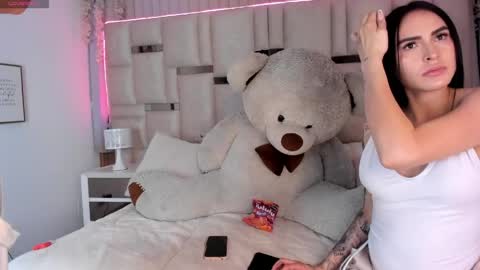 Linda online show from May 10, 2026, 4:06 am