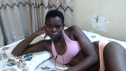 Snapshot of petite_love01 chatting on March 29, 2026, 11:32 am love online show from March 29, 2026, 11:32 am