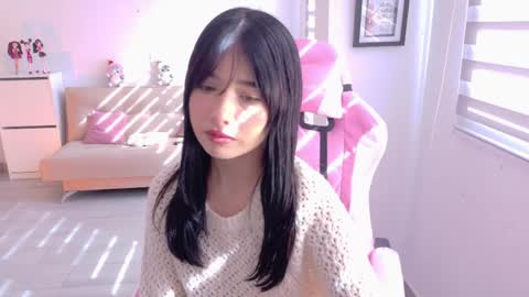 Snapshot of petite_marie_ chatting on April 6, 2026, 8:43 pm petite_marie_ online show from April 6, 2026, 8:43 pm
