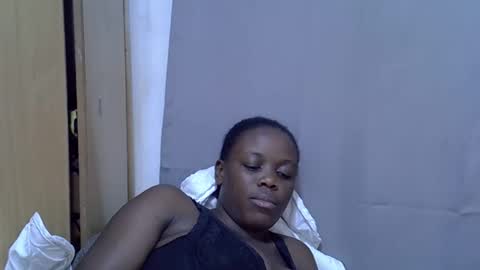 Snapshot of petite_melan chatting on September 15, 2025, 6:52 pm petite_melan online show from September 15, 2025, 6:52 pm