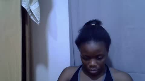 Snapshot of petite_melan chatting on September 21, 2025, 3:35 pm petite_melan online show from September 21, 2025, 3:35 pm