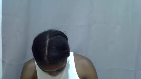 Snapshot of petite_melan chatting on October 2, 2025, 7:43 pm petite_melan online show from October 2, 2025, 7:43 pm