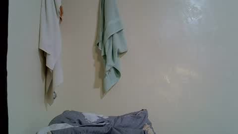 Snapshot of petite_melinda chatting on June 25, 2026, 9:41 pm petite_melinda online show from June 25, 2026, 9:41 pm