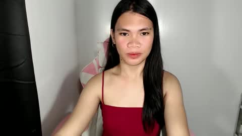 petite_pauline online show from March 4, 2026, 7:53 pm