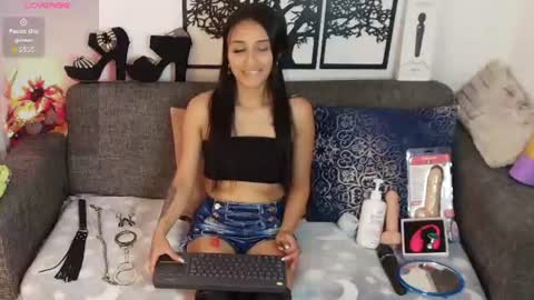 Snapshot of petite_pepper18 chatting on August 6, 2026, 9:17 pm petite_pepper18 online show from August 6, 2026, 9:17 pm