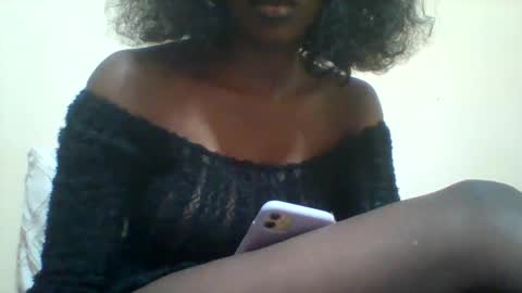 Snapshot of petite_princes chatting on September 8, 2025, 9:36 pm petite_princes online show from September 8, 2025, 9:36 pm