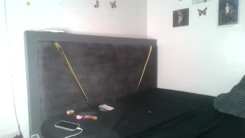 Snapshot of petite_queen69 chatting on May 27, 2026, 3:20 pm petite_queen69 online show from May 27, 2026, 3:20 pm