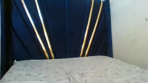 petite_shan online show from February 25, 2026, 10:03 am