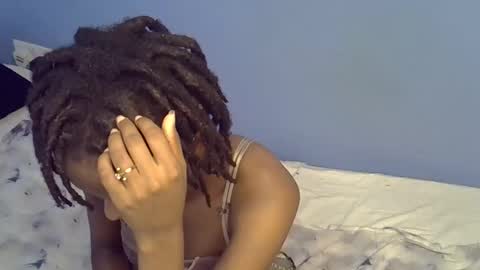 petite_star2 online show from February 11, 2026, 4:39 am