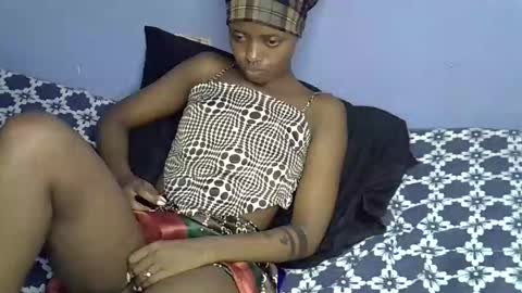 petite_star2 online show from March 12, 2026, 6:19 am