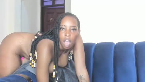 Snapshot of petite_tanya chatting on April 24, 2026, 2:25 am Tanya online show from April 24, 2026, 2:25 am