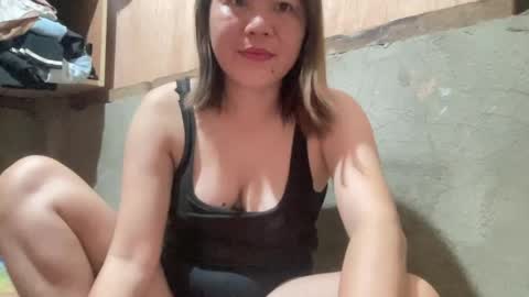 Snapshot of petiteasian_angel chatting on May 2, 2026, 9:31 pm Hanna online show from May 2, 2026, 9:31 pm