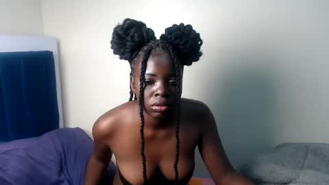 petitebeautyy online show from May 31, 2026, 7:04 pm