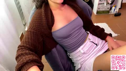 Snapshot of petitecurlybrunette chatting on May 26, 2026, 12:56 pm Mlian online show from May 26, 2026, 12:56 pm