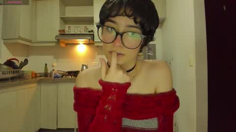 Lunna online show from February 9, 2026, 12:36 am