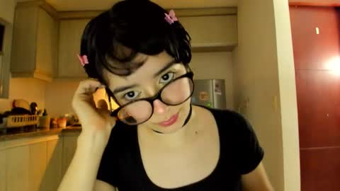 Lunna online show from February 22, 2026, 12:23 am