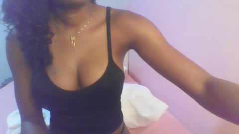 Snapshot of petiteediva chatting on June 6, 2026, 2:27 am diva online show from June 6, 2026, 2:27 am