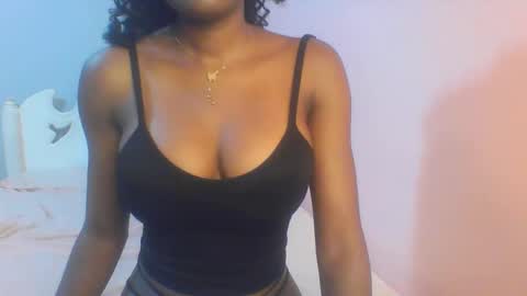 Snapshot of petiteediva chatting on June 10, 2026, 2:34 am diva online show from June 10, 2026, 2:34 am