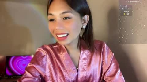 Snapshot of petitegirlx69 chatting on June 19, 2026, 6:18 am miss lisa online show from June 19, 2026, 6:18 am