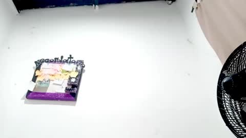 danna online show from November 7, 2025, 4:01 am