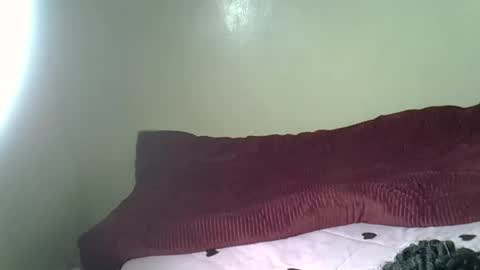 Snapshot of petitekittyy chatting on May 4, 2026, 4:03 pm Kitty online show from May 4, 2026, 4:03 pm