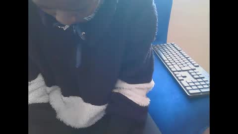 Petitelv online show from March 15, 2026, 7:14 am