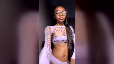 Snapshot of petitetingz chatting on June 28, 2026, 6:52 am petitetingz online show from June 28, 2026, 6:52 am