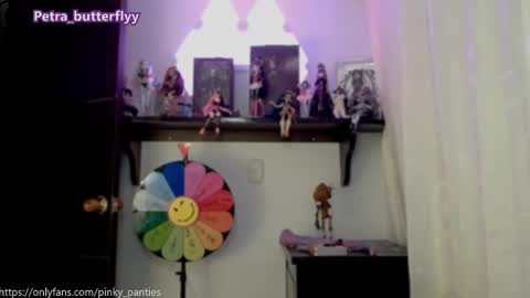 i.. .U can call me Nick ....    Help me to reach 200 thumbs up online show from March 11, 2025, 4:10 am