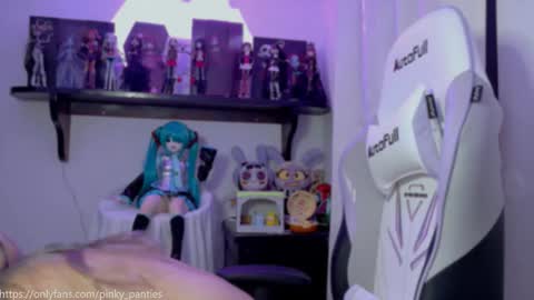 i.. .U can call me Nick ....    Help me to reach 200 thumbs up online show from March 4, 2026, 12:38 am