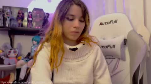 Snapshot of petra_butterfly chatting on July 1, 2026, 12:34 am i.. .U can call me Nick .... Help me to reach 200 thumbs up online show from July 1, 2026, 12:34 am
