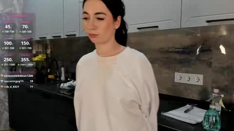 Emma online show from December 22, 2024, 6:37 pm