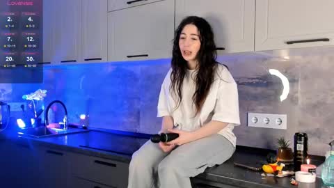 Emma online show from December 26, 2024, 1:40 am