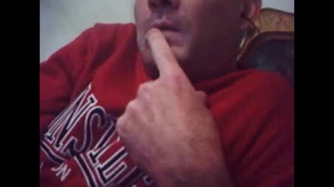 Snapshot of pets76 chatting on December 29, 2024, 4:19 pm pets76 online show from December 29, 2024, 4:19 pm