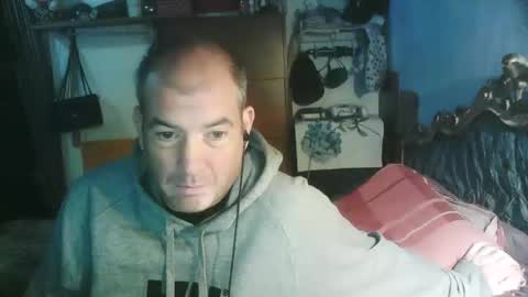 Snapshot of pets76 chatting on November 27, 2025, 6:54 pm pets76 online show from November 27, 2025, 6:54 pm