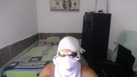 petty_boy777 online show from May 1, 2026, 10:20 am