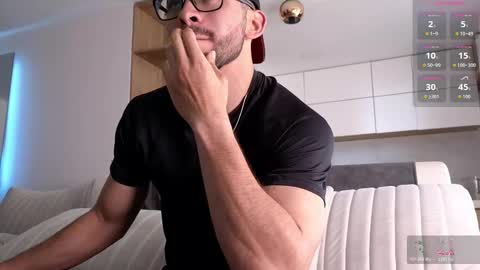 phantom_bigger1 online show from January 14, 2026, 4:01 pm