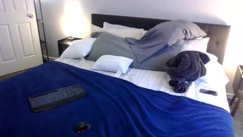 Snapshot of phatassblond chatting on December 19, 2024, 5:29 pm PhatAssBlond online show from December 19, 2024, 5:29 pm