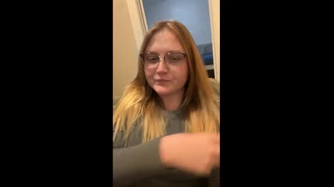 Snapshot of phatassblond chatting on January 10, 2025, 12:06 am PhatAssBlond online show from January 10, 2025, 12:06 am